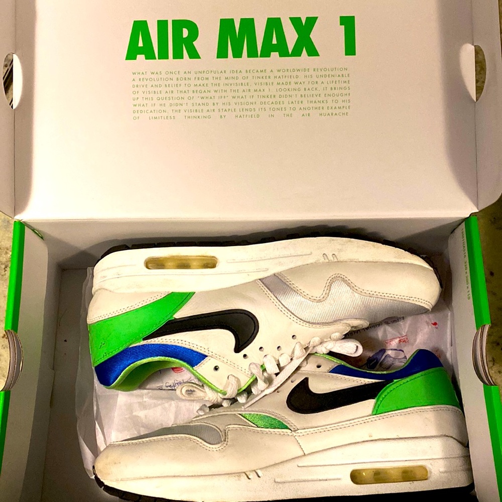 Women’s 8.5 Nike air max 1 DNA CH.1
